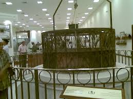 Di tanah suci mekah terdapat sumur mata air di kawasan masjidil haram sebelah tenggara ka'bah, dari sanalah air zam zam berasal. Air Zam Zam Yang Tidak Pernah Habis Untuk Umat Manusia Kordanews