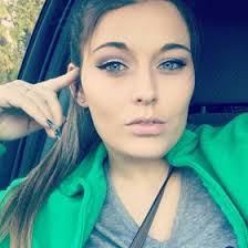 Amber Midkiff's Instagram, Twitter & Facebook