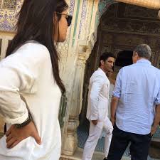 Kendall jenner takes down instagram account. Kendall Jenner Updates On Twitter Leepakshiellawadi Behindthescenes Mariotestino Sarahjane Vogueindia With Sushantsinghrajput Kendalljenner At Https T Co 8inyibn3li