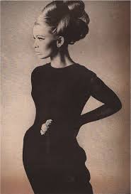How Do You Get Hair Like That Anyone Out There Can You Help Harpers Bazaar June 1965 Givenchy Mast Harpers Bazaar Top Fashion Magazines 60s Fashion