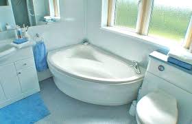 Secara umum kamar mandi minimalis ala hotel belum lengkap bila tidak menambah bathtub sebagai komponen primer di kamu tidak perlu menunggu lama untuk mendapatkan kamar mandi minimalis ala hotel di rumah. Manfaat Bathtub Sudut Untuk Kamar Mandi Minimalis Bathtub Indonesia