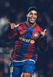 2000'li yıllarda ronaldinho gibi bir yıldıza ve pauleta'nın gollerine rağmen lig şampiyonluğunu ve avrupa'da başarı yakalayamadılar. Ronaldinho Iphone Wallpapers Wallpaper Cave