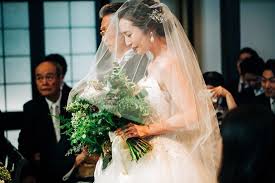 前撮りから結婚式 その後の家族写真まで撮影してみて想うこと 結婚から家族のカメラマンを選ぶ この言葉が自分には合ってるかと今思います ウェディングだけに専念して撮り続けることは何よりも凄いことですが こうしてウェディングをきっかけに その後の