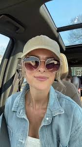 Come to work with me 🌼 I’m so thankful both of my brides this week chose  to use COLOR 😍 #cometoworkwithme #vlog #dayinthelife #florist  #weddingfloral #fypp #foryou