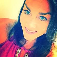 Julie Vickers (@jewelsvick)