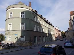 Wohnungen mieten,häuser kaufen,büro,praxen und gewerbeeinheiten pachten,immobilien mieten,kaufen oder pachten in regensburg. 4 Zimmer Wohnung Zu Vermieten Keplerstr 20 93047 Regensburg Innenstadt Mapio Net