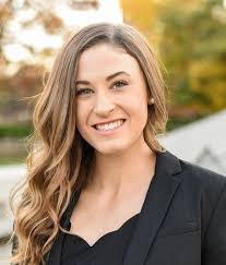 Lydia Thurston's Instagram, Twitter & Facebook