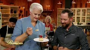 Das Lieblingsrezept Von Angelina Heger Ist Das Traditionelle Tiramisu Dieses Prasentiert Sie Als Dessert Tortchen Mit Schoko Fr Tiramisu Tiramisu Torte Torten