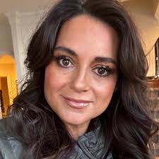 Edna Ngo's Instagram, Twitter & Facebook