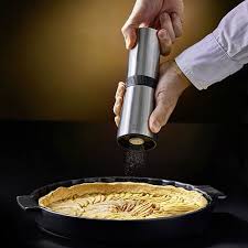 L Objet En Question S Lanka Un Moulin A Cannelle Tres Innovant De Nicolas Brouillac Pour Peugeot Saveurs Design Blog Le Moulin Et Saveur