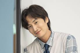 Goodbye to jihyo's forever little brother kwangsoo. Lee Kwang Soo S Mother Shows Warm Support For His Last Running Man Recording Today Soompi