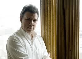 En la matriz de colaboración, el excongresista aseguró que tenía datos sobre supuestos pagos de odebrecht a la campaña de reelección de santos y al plebiscito por la paz. Juan Manuel Santos De Senor De La Guerra A Nobel De Paz Las2orillas