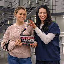She is based on natalie in the memoir, orange is the new black: Laura Prepon Oitnb Star Ist Wieder Mutter Geworden Gala De
