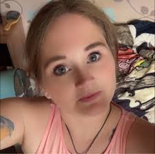 The dark-skinned model got married to a blue-eyed blonde 😲 Now they have  incredibly beautiful children who blend the best features of both parents