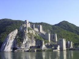 Die festung, der zusammenfluss von sava und donau. Serbien Wikitravel