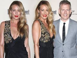 In 2001 she won a children's bafta. Pregnant Cat Deeley Shows Off Curves And Tiny Bump At Pre Emmys Party With Husband Patrick Kielty Mirror Online