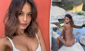Australian actress Nathalie Kelley poses completely NUDE in nature for  powerful statement | Daily Mail Online
