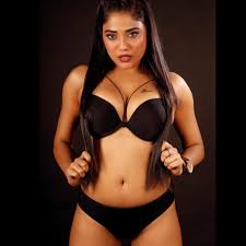 Ruks Khandagale strips down for her fans - raw sensuality