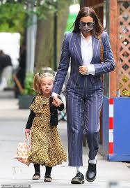 Kanye west and supermodel irina shayk are dating, as confirmed by tmz. Bradley Cooper And Irina Shayk Both Seen Out With Their Daughter Lea Who Is In Leopard Print Daily Mail Online