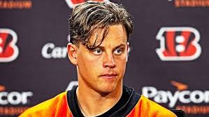 A hockey jersey in May? Stars fans choose team spirit over temps, sweating  through playoff run