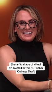 Skylar Walsh's Instagram, Twitter & Facebook