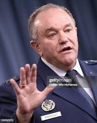 335 Philip Breedlove Photos & High Res Pictures