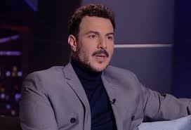 قيد مجهول من خلال حساباتها الرسمية، حيث يظهر باسل الخياط بطل المسلسل منفردًا في أحد البوسترات، وآخر يظهر به بطل. Ø¨Ø§Ø³Ù„ Ø®ÙŠ Ø§Ø· ÙŠØªØ­Ø¯ Ø« Ø¹Ù† ØªÙˆÙ‚ÙŠØª Ø¥Ø¹ØªØ²Ø§Ù„Ù‡ ÙˆÙ…Ø§Ø°Ø§ Ù‚Ø§Ù„ Ø¹Ù† ØªÙØ§ØµÙŠÙ„ Ù…Ø´Ø§Ø¬Ø±ØªÙ‡ Ù…Ø¹ ØªÙŠÙ… Ø­Ø³Ù† ÙˆÙ‚ØµÙŠ Ø®ÙˆÙ„ÙŠ Aghani Aghani