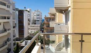 Çünkü yunanistan oturma izni konusunda ev satın alan yatırımcılara büyük kolaylıklar sağlarken aynı zamanda yunanistan konut fiyatları da diğer avrupa birliği ülkelerine oranla oldukça düşük sınırlar içerisinde yer alıyor. Turkler B Plani Icin Yunanistan Da Ev Alma Yarisina Girdi Dunya Gazetesi