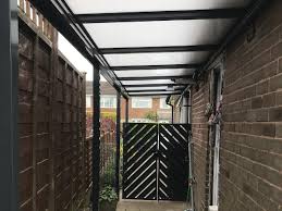 Untuk pagar minimalis pilihlah bahan besi anti karat agar pagar rumah tidak gampang. Awning Rumah 5 Jenis Design Cara Kira Harga Di Malaysia Propertyguru Malaysia