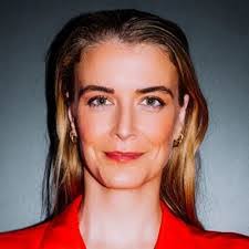 Lena Kraft's Instagram, Twitter & Facebook