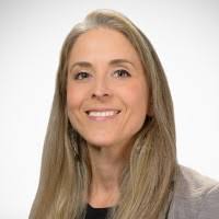 Holly Braun's Instagram, Twitter & Facebook