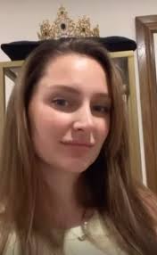 DÙ ĐÃ 7 NĂM TRÔI QUA NHƯNG Claire Parker VẪN CÒN RẤT QUÝ CHIẾC VƯƠNG MIỆN  MGI 2015 VÀ CÔ VẪN LUÔN ĐẶT NÓ LÊN CHỖ CAI NHẤT #claireparker  #missgrandinternational #missgrandinternational2015 #viral ...