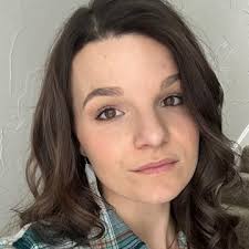 Jacqueline Spinelli's Instagram, Twitter & Facebook