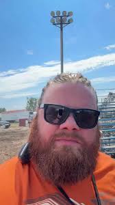 Wednesday night we welcome IAN MUNSICK to the Grandstand along with Avery  Anna! Tickets available now! What are you waiting for?!