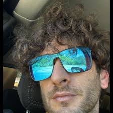 Is there a local live bait shop in Hutto or Pflugerville?