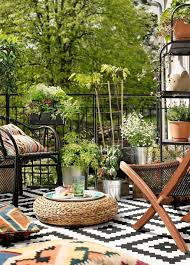 30 Awesome Rustic Balcony Garden Many Individuals Would Love To Garden Unfortunately Do Not Have The Opportuni In 2020 Outdoor Rugs Patio Apartment Patio Ikea Patio