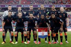 Dit is namelijk het nike nederland dry strike trainingspak. Mo0dgi5scdkgbm