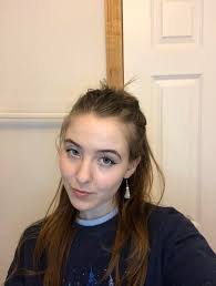 people keep saying i look familiar but they aren't sure why… :  r/Doppleganger