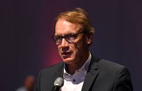 Preis: „Lauterbach ist auf dem Holzweg“