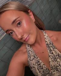 Beverly Wentz's Instagram, Twitter & Facebook