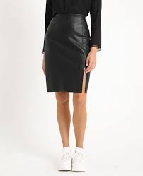 Jupe crayon en cuir noir signée givenchy. Jupe Midi En Simili Cuir Noir 690603899a08 Pimkie