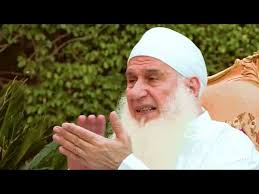 علق الشيخ محمد حسان على شهادة الشيخ محمد حسين يعقوب أمام محكمة جنايات أمن الدولة طوارئ برئاسة المستشار محمد السعيد الشربيني فى القضية المعروفة إعلاميا بـخلية داعش إمبابة والتي أثارت جدلا واسعا. Ø¬Ù†Ø§ÙŠØ§Øª Ø£Ù…Ù† Ø§Ù„Ø¯ÙˆÙ„Ø© ÙƒÙˆØ§Ù„ÙŠØ³ Ø¶Ø¨Ø· ÙˆØ¥Ø­Ø¶Ø§Ø± Ù…Ø­Ù…Ø¯ Ø­Ø³Ø§Ù† ÙˆÙ…Ø­Ù…Ø¯ Ø­Ø³ÙŠÙ† ÙŠØ¹Ù‚ÙˆØ¨ Youtube