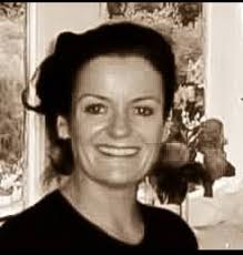 Just found out that Una Hoyle Una Bonbuna has sadly passed away. Una was a  lovely lady Who supported the local music scene and Arsenal football club.  UNA gave us great support