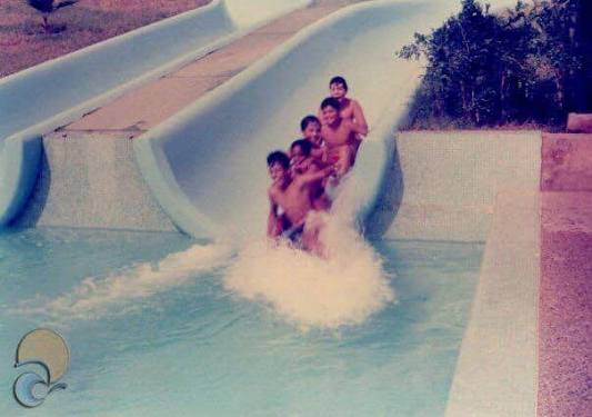LAGO COUNTRY CLUB. Fue una iniciativa de un grupo de empresarios, principalmente vinculados con el sector de espectáculos, grandes eventos y entretenimiento. Entonces la industria del espectáculo estaba en su efervescencia y