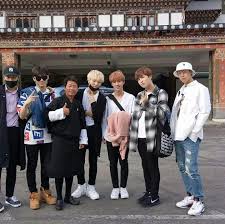 볼빨간 사춘기, also known as bol4 or blushing youth or blushing puberty, pronounced bolbbalgan sachungi) is a south korean musical act formed by shofar music in 2016.they appeared on superstar k6 in 2014 before signing a contract with their current agency. 7 O Clock Thanks For Coming To Bhutan K Pop Amino