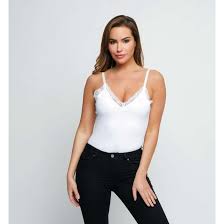 Laver à 30 degrés avec des couleurs similaires. Body Debardeur Coton Col V Dentelle Body One La Redoute