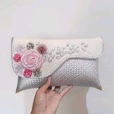 99 hadiah anniversary buatan sendiri untuk istri tercinta. 10 Rekomendasi Isi Kado Untuk Guru Wanita Yang Unik