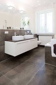Fliessen Bad Braune Fliesen Kuchen Ideen Wahrend Badezimmer Braun Badezimmer Braun Badezimmer Innenausstattung Fliesen Kuche