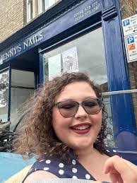 Sally Thatcher's Instagram, Twitter & Facebook