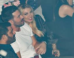 3 έτη πριν παπαδόπουλος αποστόλης. Kwnstantina Spyropoyloy Sxesh Aytos Einai O Koyklos Syntrofos Ths Pics Pagenews Gr